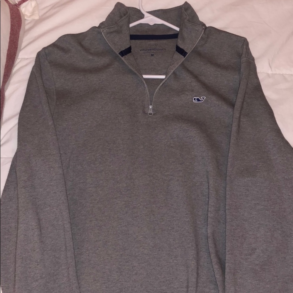 Vineyard vines sweater